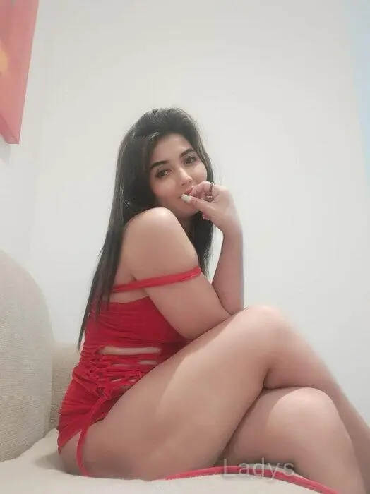 Bellema, 26 years beautiful nude Doha escorts girl, height 170 sm, Weight 63 kg