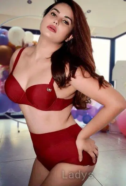 Isha, 21 years beautiful nude Doha escorts girl, height 167 sm, Weight  kg