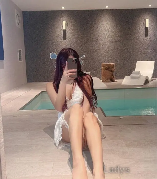 Jamira, 23 years beautiful nude Doha escorts girl, height 168 sm, Weight 50 kg