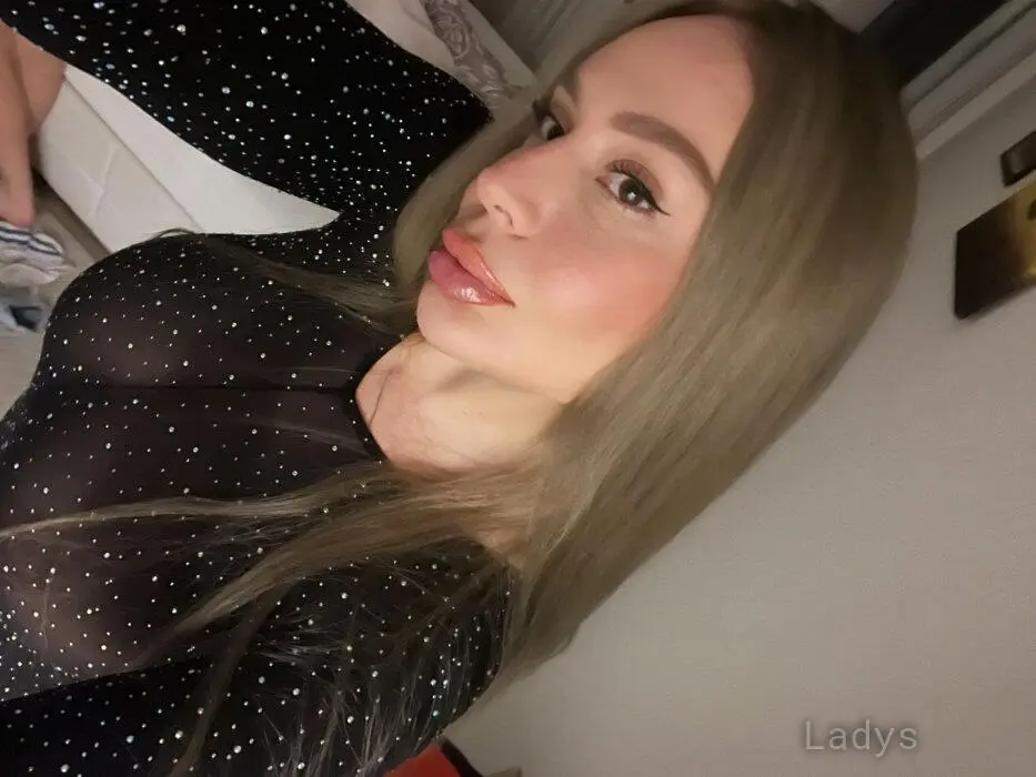 Karina, 25 years beautiful nude Doha escorts girl, height 170 sm, Weight 58 kg