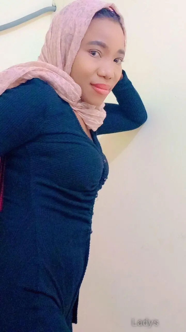 Kelly, 26 years beautiful nude Doha escorts girl, height 183 sm, Weight kg