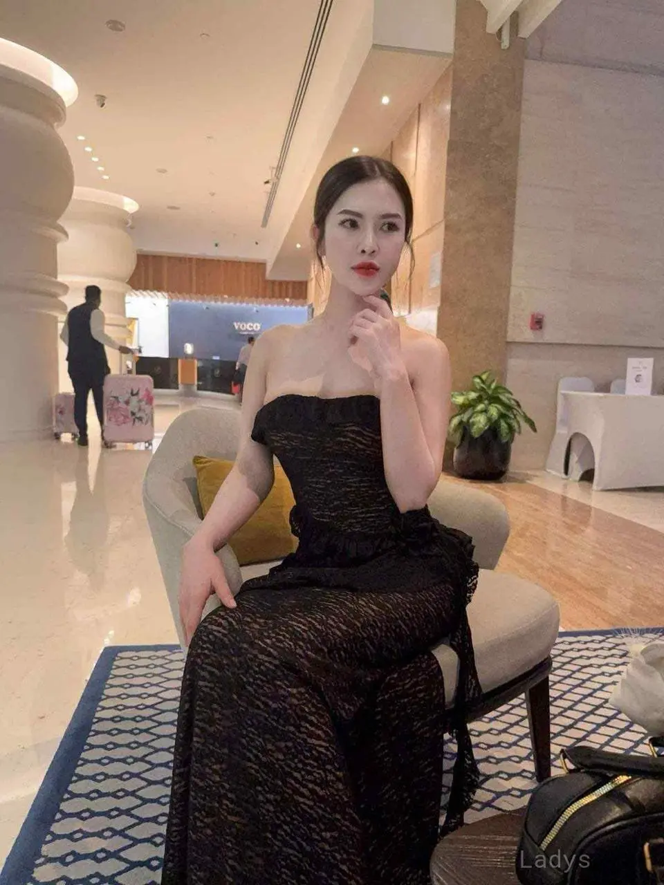 Lisa, 22 years beautiful nude Doha escorts girl, height 165 sm, Weight kg