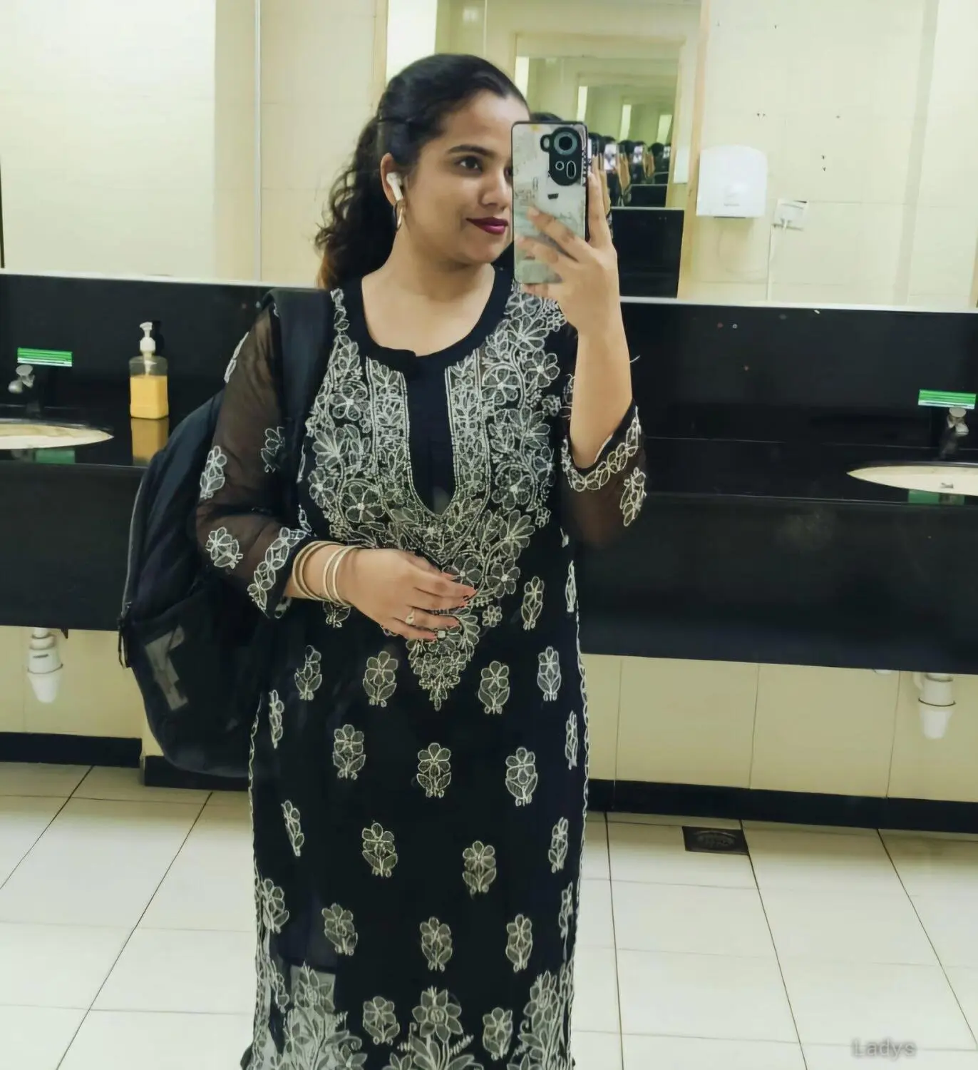 Liya, 23 years beautiful nude Doha escorts girl, height sm, Weight kg