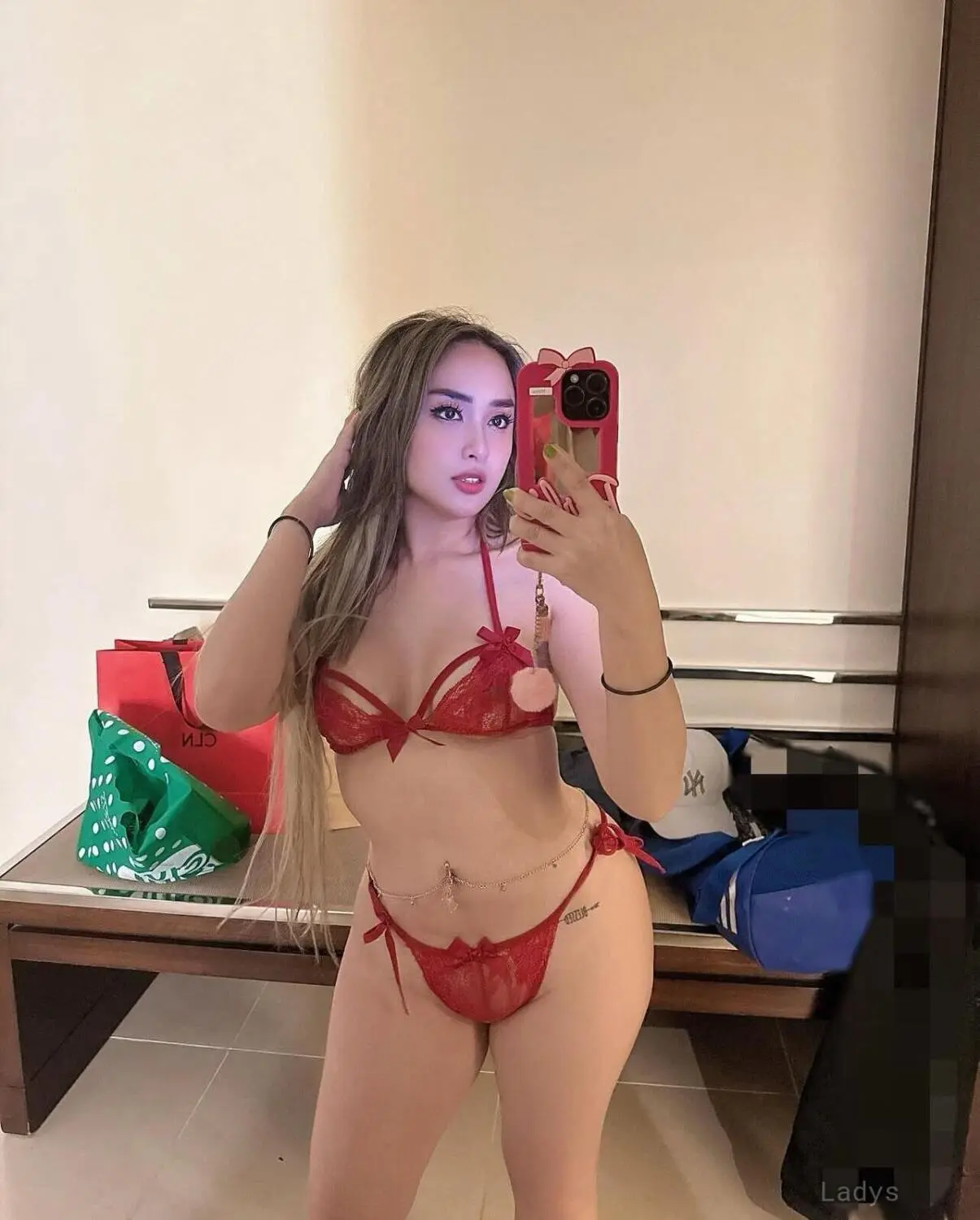 Luna, 22 years beautiful nude Doha escorts girl, height 167 sm, Weight  kg
