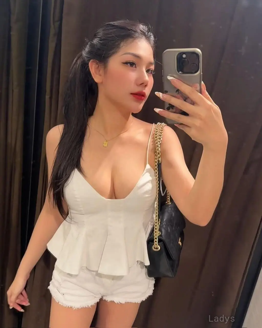 Mlinh, 25 years beautiful nude Doha escorts girl, height 167 sm, Weight  kg