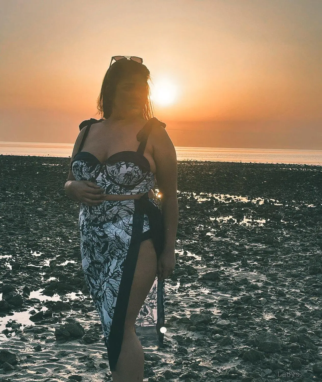Rainy, 26 years beautiful nude Doha escorts girl, height 160 sm, Weight kg