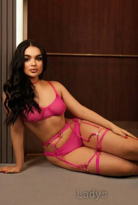 Valeria, 23 years beautiful nude Doha escorts girl, height 169 sm, Weight 56 kg