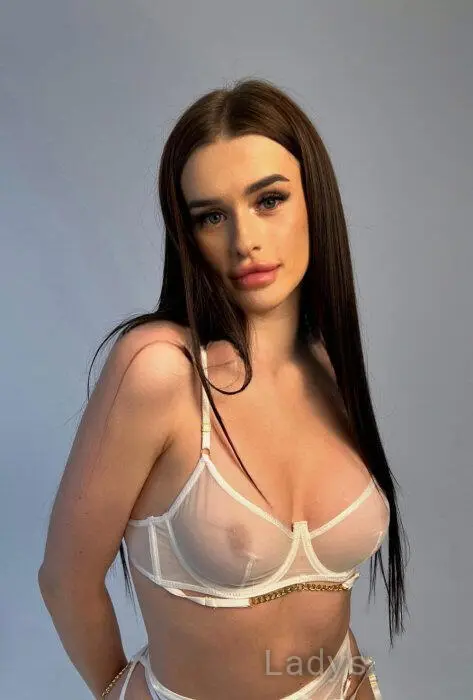 Verona, 26 years beautiful nude Doha escorts girl, height 170 sm, Weight 50 kg