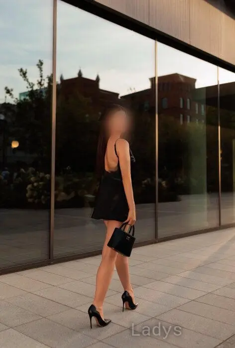 Mia Melody, 26 years beautiful nude Dortmund escorts girl, height 167 sm, Weight 53 kg