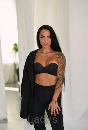 Jasmin, 25 years beautiful nude Düsseldorf escorts girl, height 153 sm, Weight 56 kg