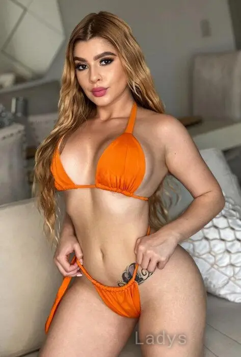 Kamila, 29 years beautiful nude Düsseldorf escorts girl, height 160 sm, Weight 65 kg