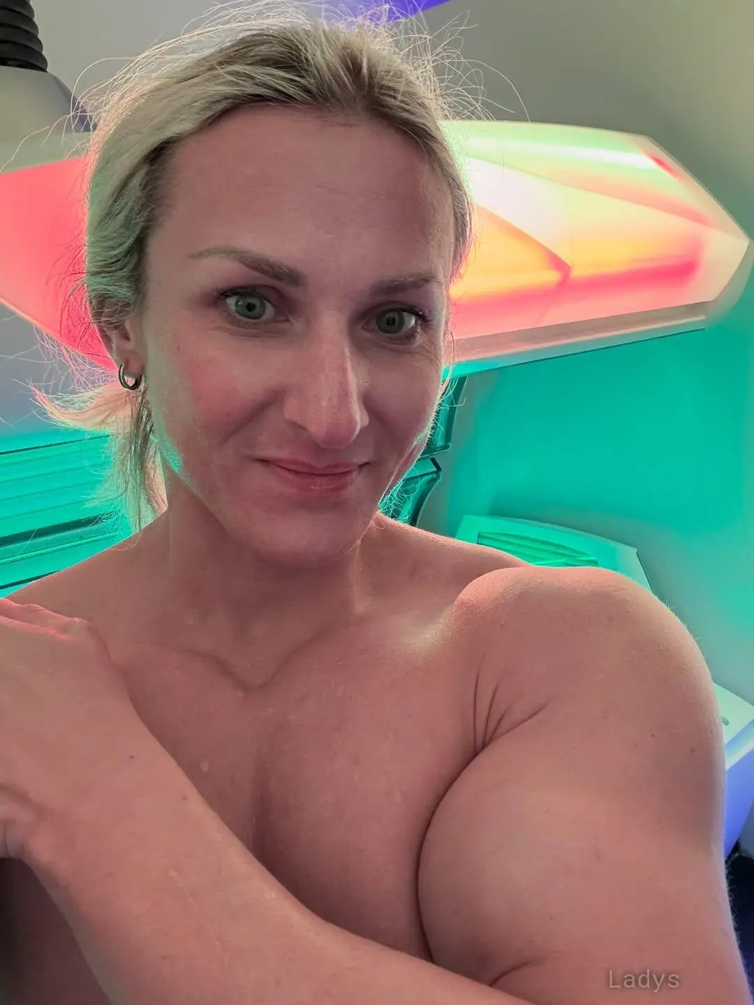 Lenka Ferencukova, 42 years beautiful nude Düsseldorf escorts girl, height 163 sm, Weight 75 kg