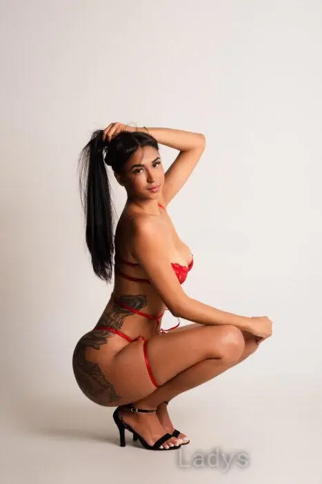 RAFAELA, 20 years beautiful nude Düsseldorf escorts girl, height 166 sm, Weight 61 kg