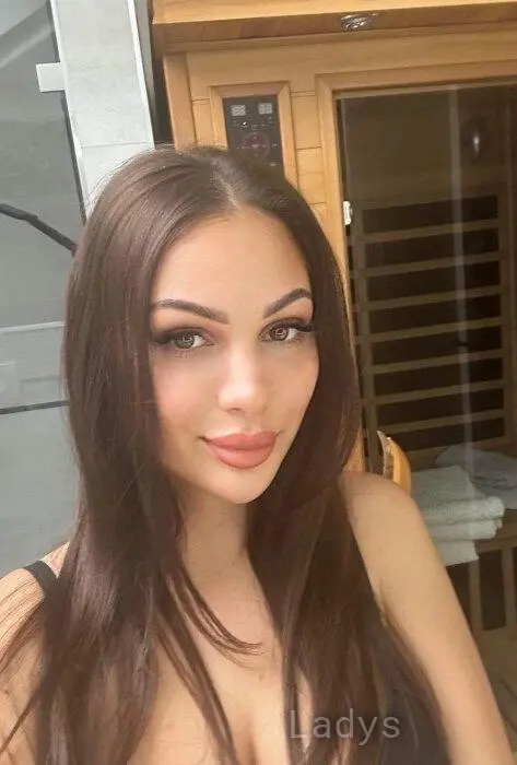 Vika, 22 years beautiful nude Düsseldorf escorts girl, height 169 sm, Weight 46 kg