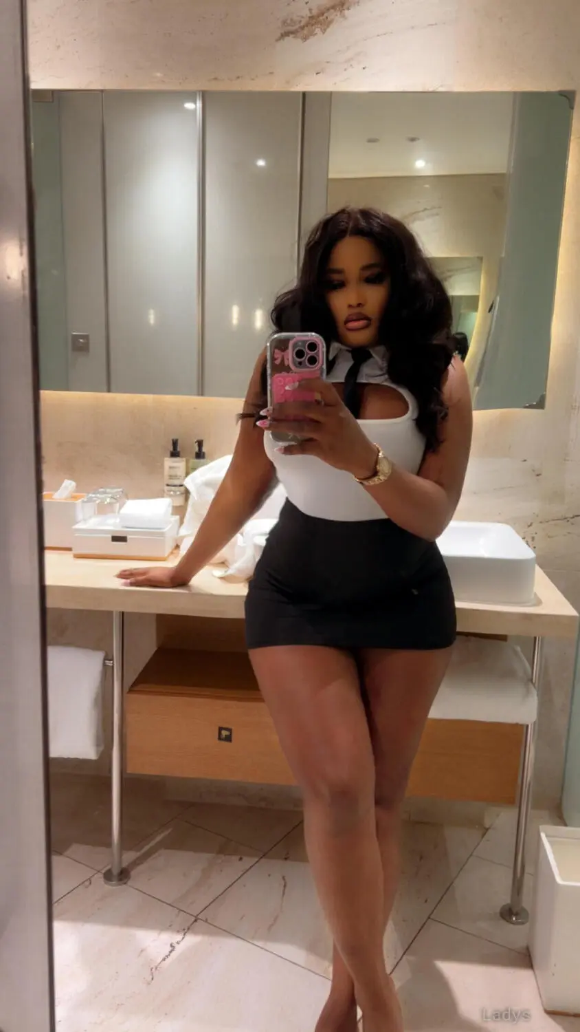 Eliana, 24 years asian escorts girl, height 155 sm, Weight 60 kg, Dubai eacort