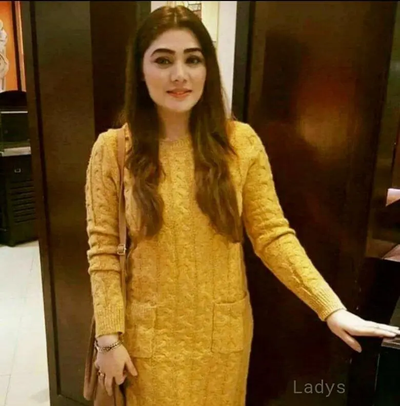 Agency, 22 years old Dubai escort girl with big tits, height 160 sm, Weight kg