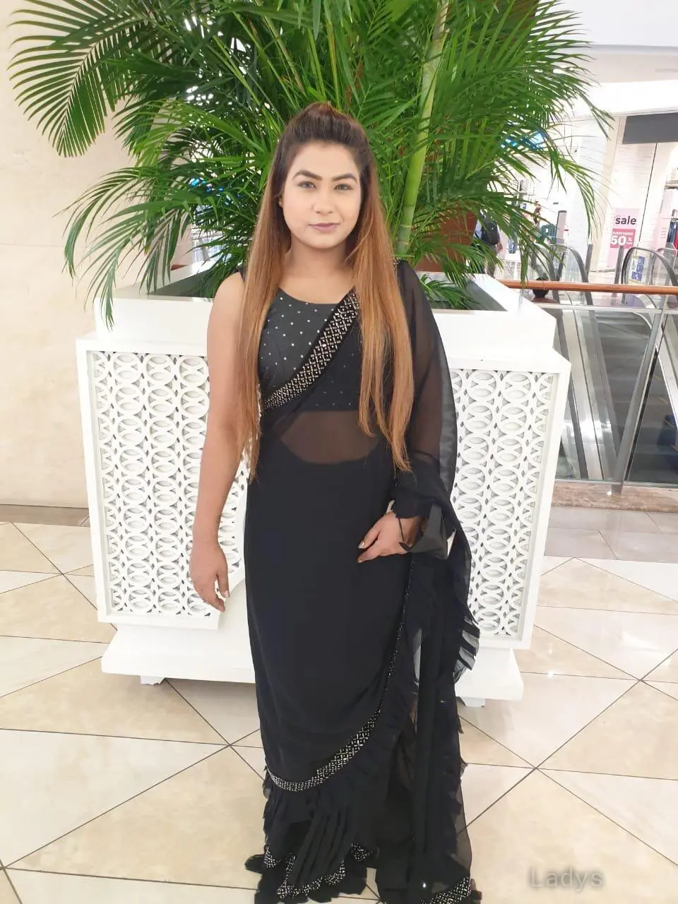 Aish, 23 years old Dubai escort girl with big tits, height 165 sm, Weight  kg