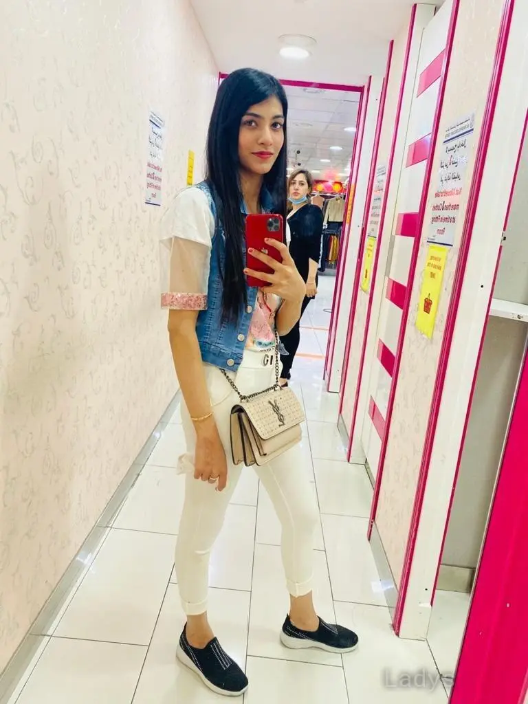 Anandi Sharma, 22 years old Dubai escort girl with big tits, height 177 sm, Weight kg
