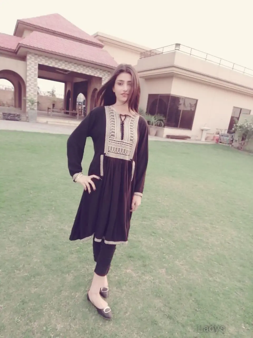 Anchal, 19 years old Dubai escort girl with big tits, height 166 sm, Weight kg