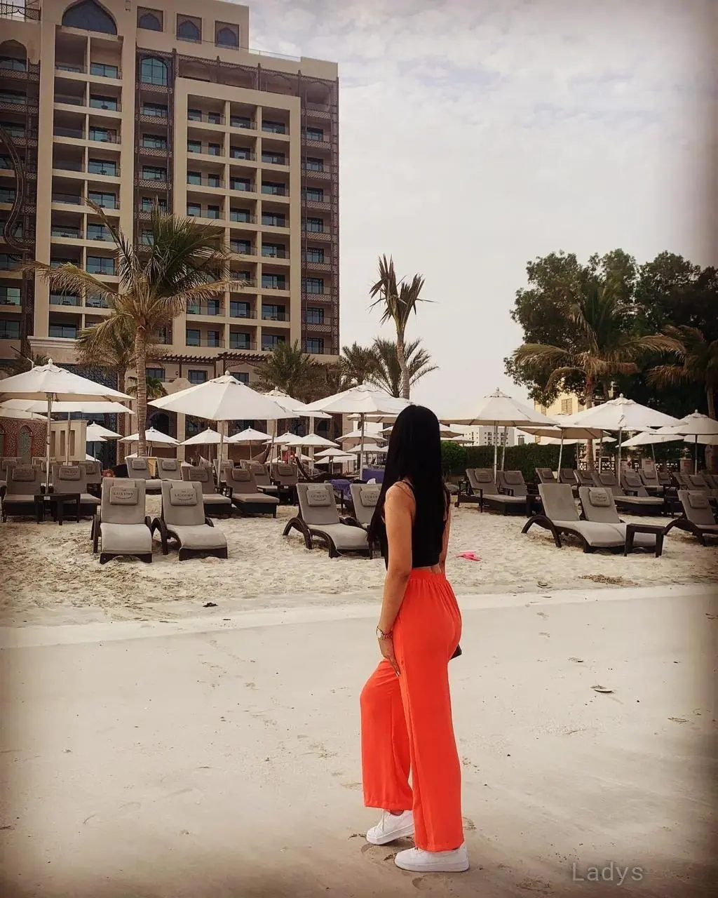 Aria, 22 years old Dubai escort girl with big tits, height 168 sm, Weight  kg