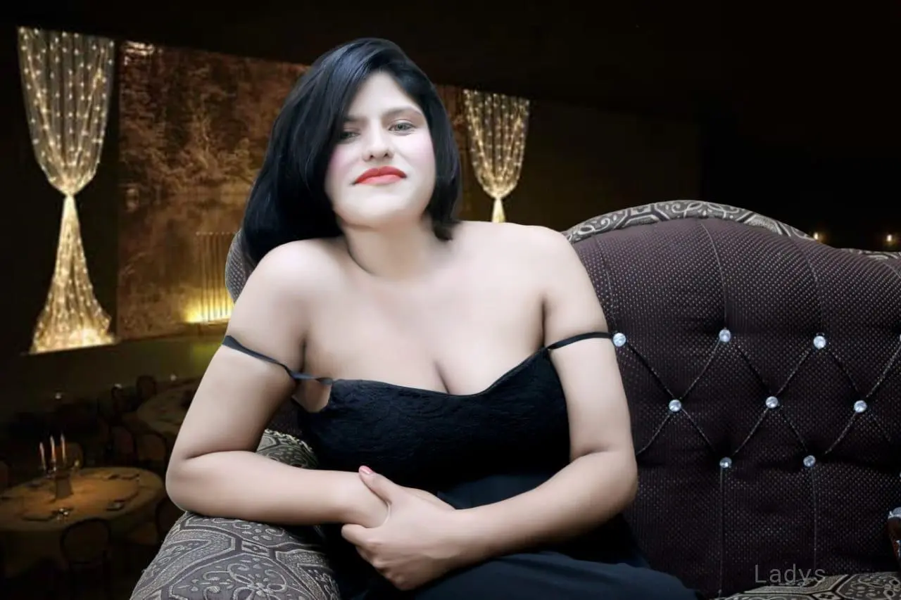 Arooj Indian Milf, 23 years old Dubai escort girl with big tits, height 167 sm, Weight kg