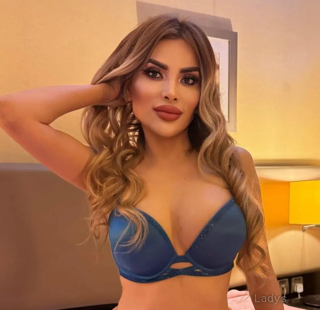 Aylin, 30 years old Dubai escort girl with big tits, height 172 sm, Weight  kg