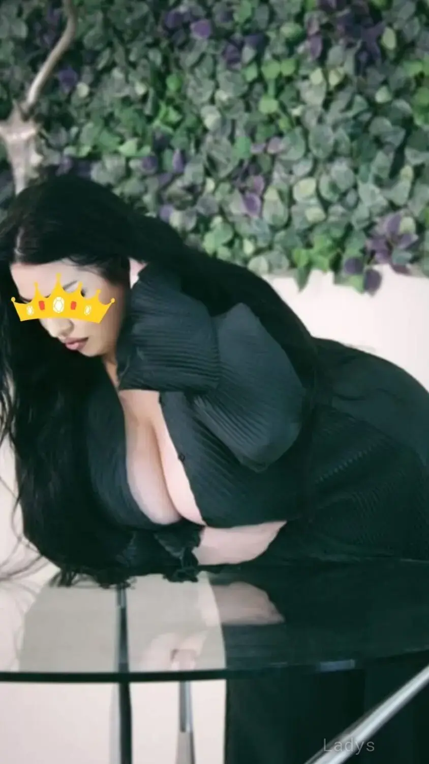 Dinara, 26 years old Dubai escort girl with big tits, height 171 sm, Weight 75 kg