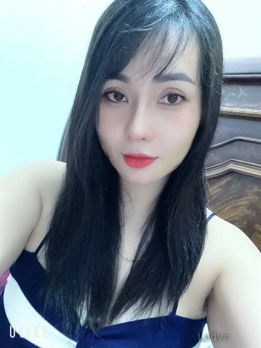 DOLA, 22 years old Dubai escort girl with big tits, height 168 sm, Weight  kg