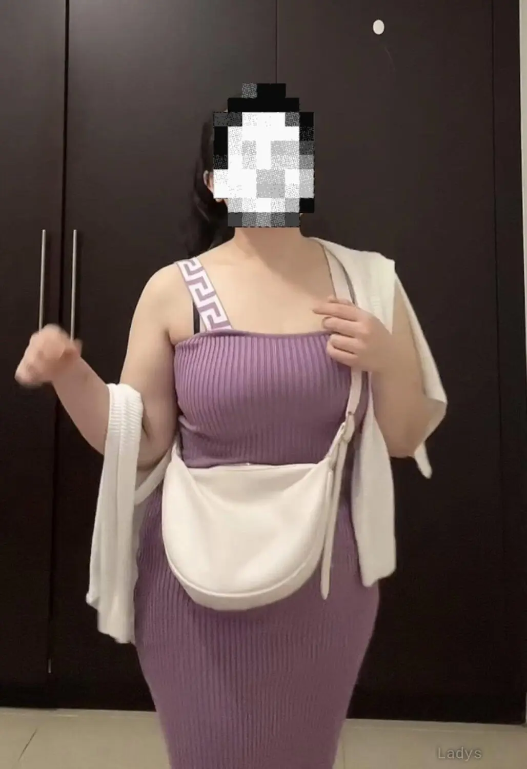 Hadju, 24 years old Dubai escort girl with big tits, height 158 sm, Weight kg