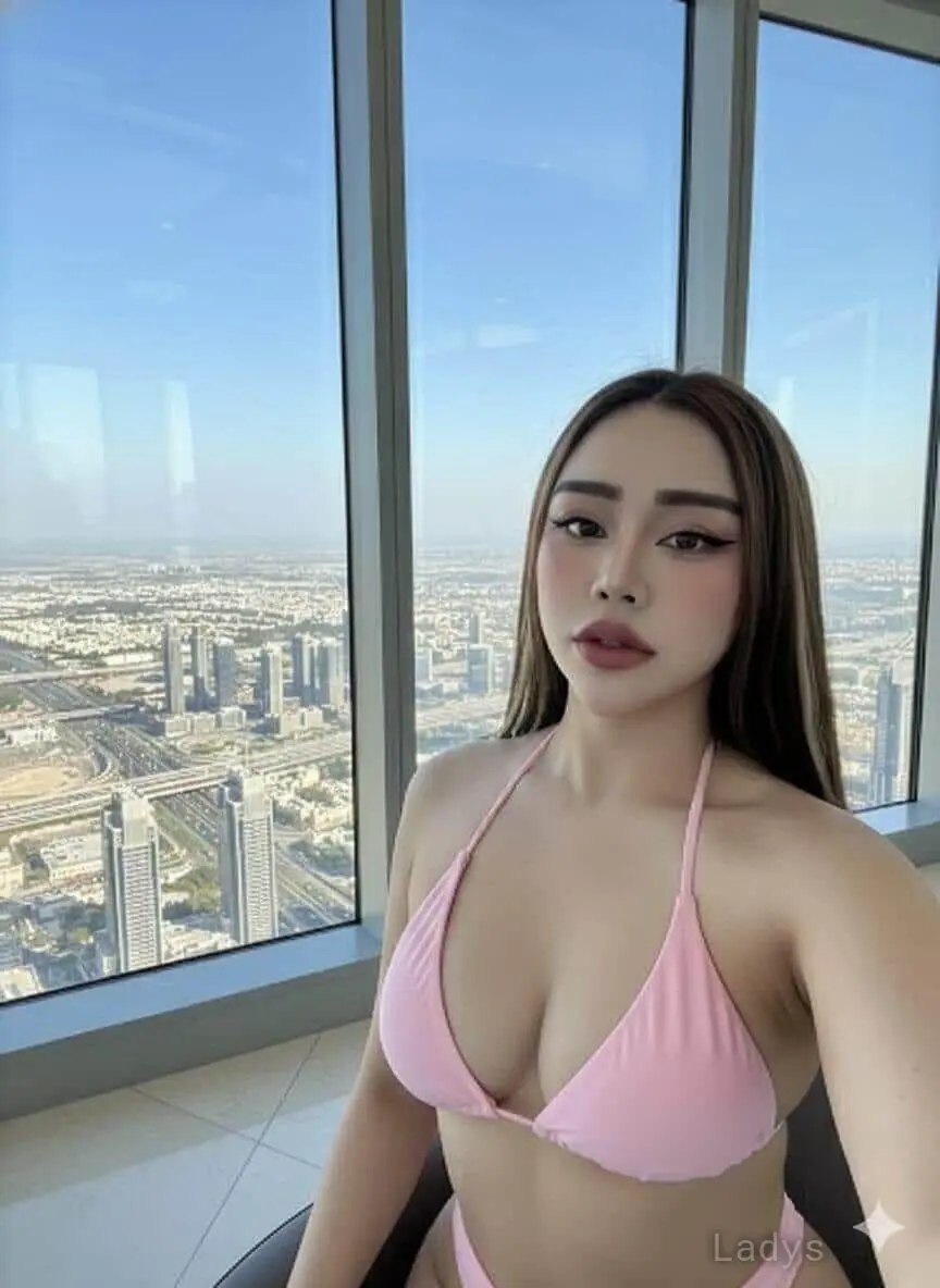 Hana, 25 years old Dubai escort girl with big tits, height 165 sm, Weight kg
