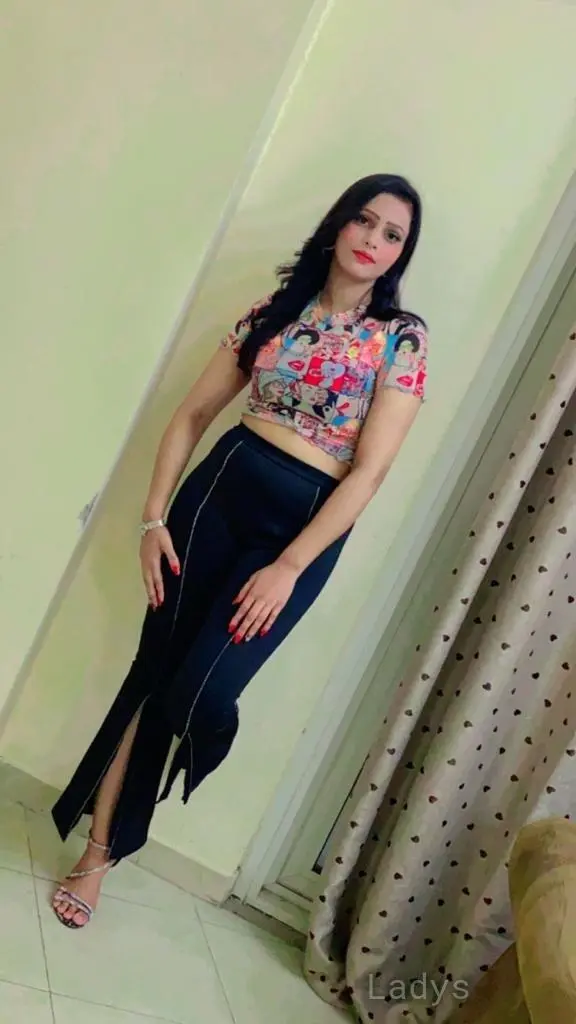 Haniya, 23 years old Dubai escort girl with big tits, height 167 sm, Weight  kg
