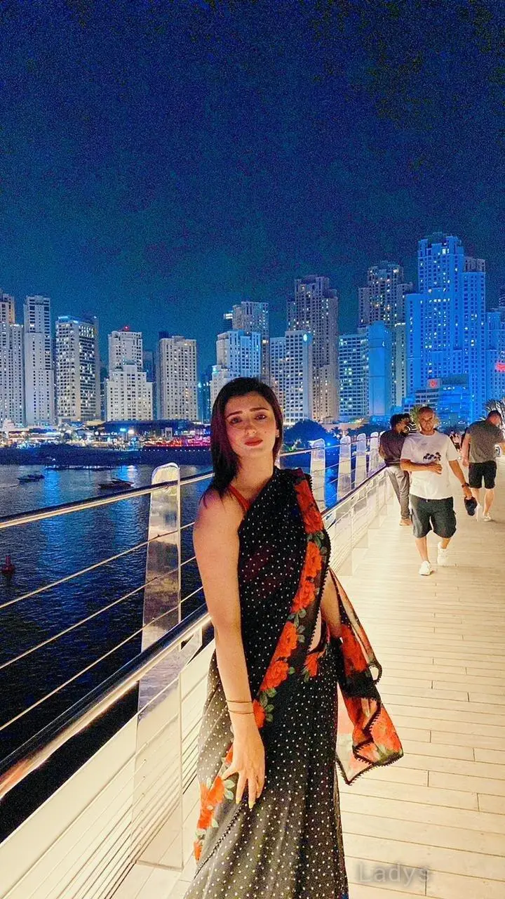 Hoor Model in DUbai, 23 years old Dubai escort girl with big tits, height 169 sm, Weight  kg