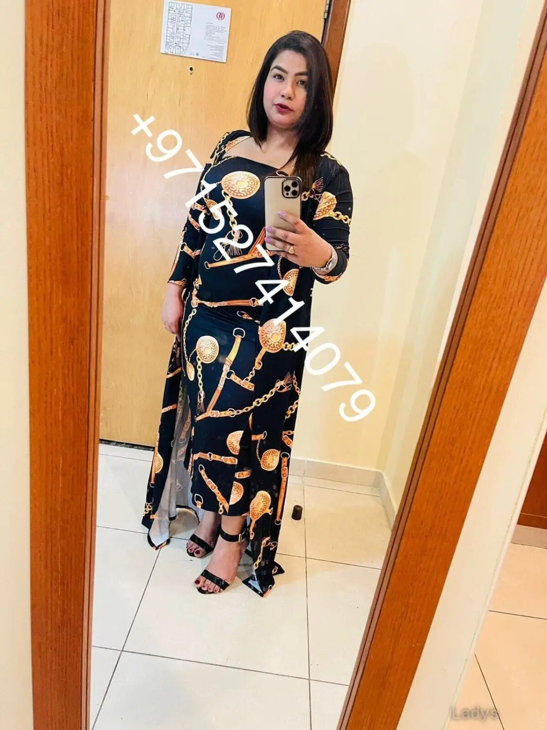 Kirti, 24 years old Dubai escort girl with big tits, height 166 sm, Weight  kg