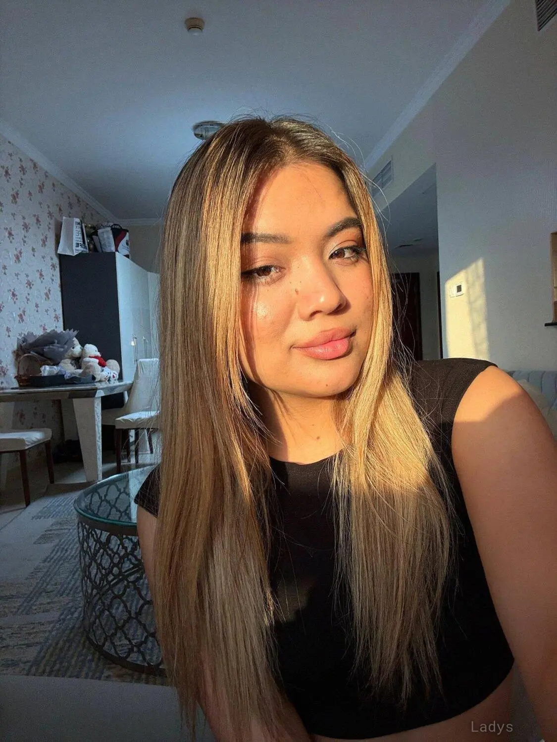 Lima, 22 years old Dubai escort girl with big tits, height 164 sm, Weight  kg