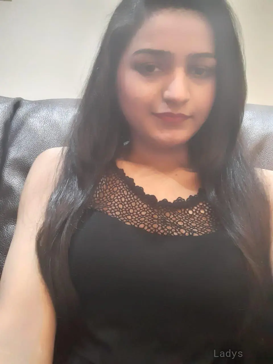 Manisha, 22 years old Dubai escort girl with big tits, height 166 sm, Weight  kg