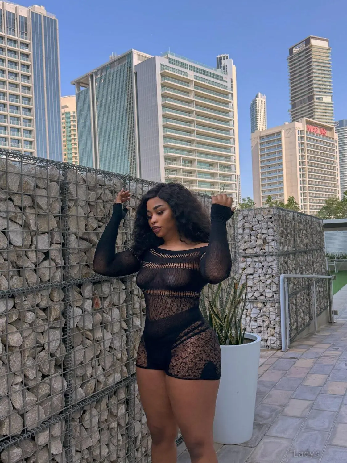 Mia, 24 years old Dubai escort girl with big tits, height 167 sm, Weight kg