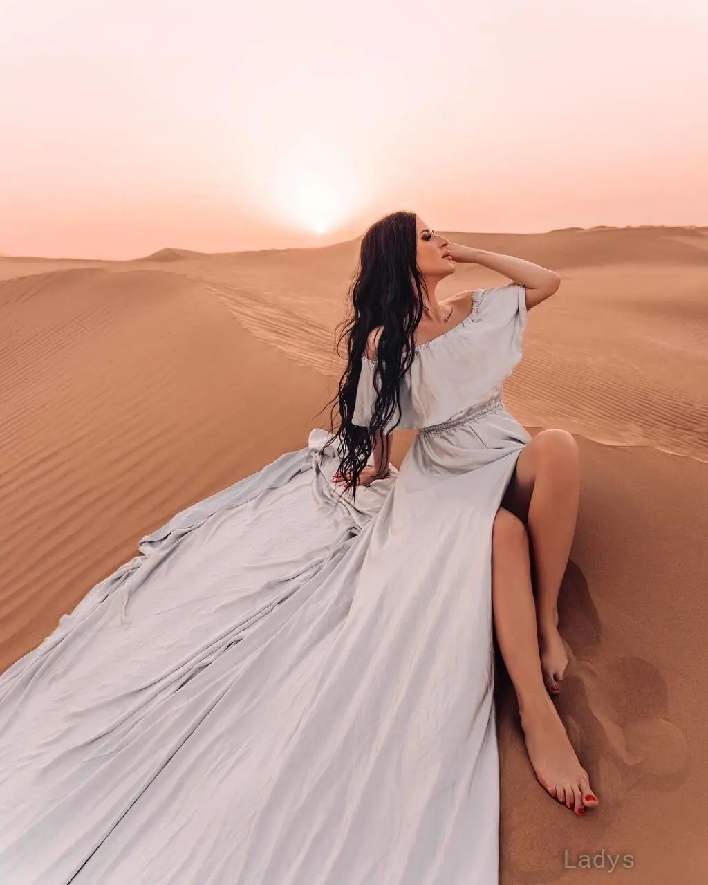 Mila, 24 years old Dubai escort girl with big tits, height 170 sm, Weight  kg