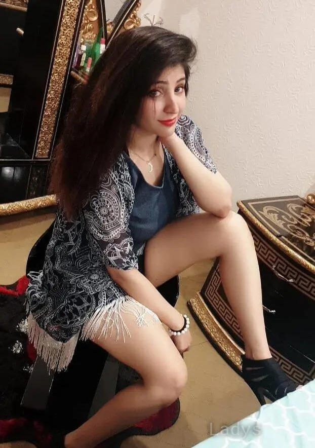 Molishka, 21 years old Dubai escort girl with big tits, height 167 sm, Weight  kg