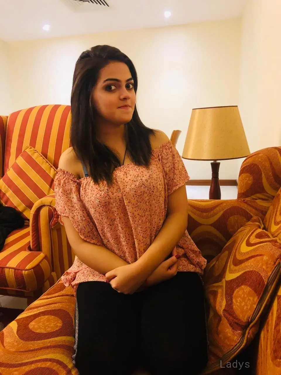 Naina, 21 years old Dubai escort girl with big tits, height 165 sm, Weight  kg