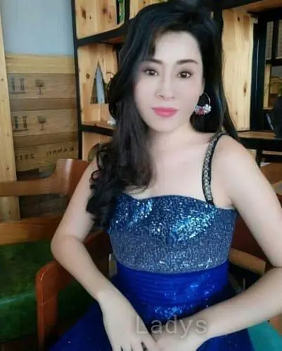 Nice Prostate Nuru Massage, 33 years old Dubai escort girl with big tits, height 163 sm, Weight  kg