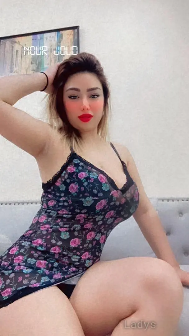 Nour, 22 years old Dubai escort girl with big tits, height 165 sm, Weight  kg