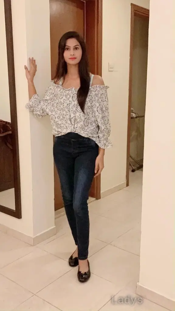 Priyanka, 20 years old Dubai escort girl with big tits, height 166 sm, Weight  kg
