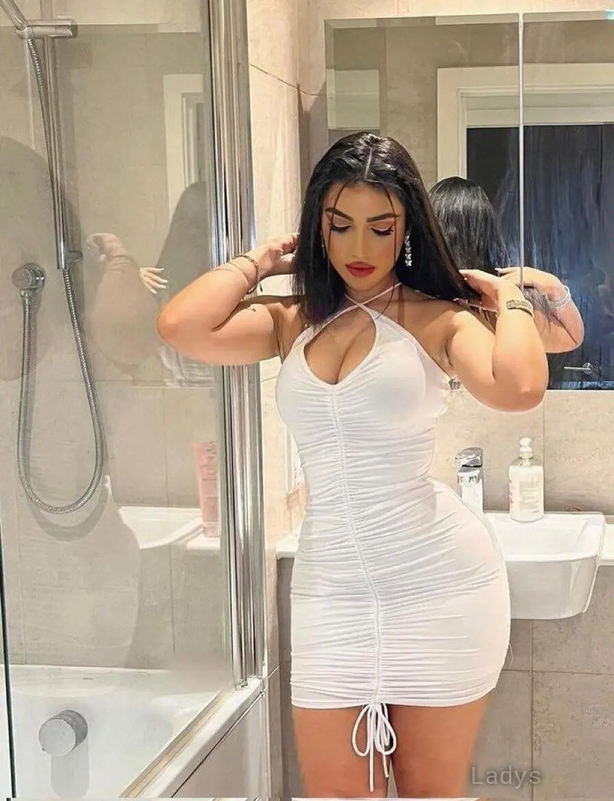 Samar Syrian Girl, 21 years old Dubai escort girl with big tits, height 174 sm, Weight kg