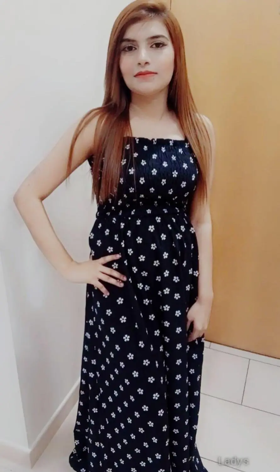 Sana, 20 years old Dubai escort girl with big tits, height 154 sm, Weight  kg