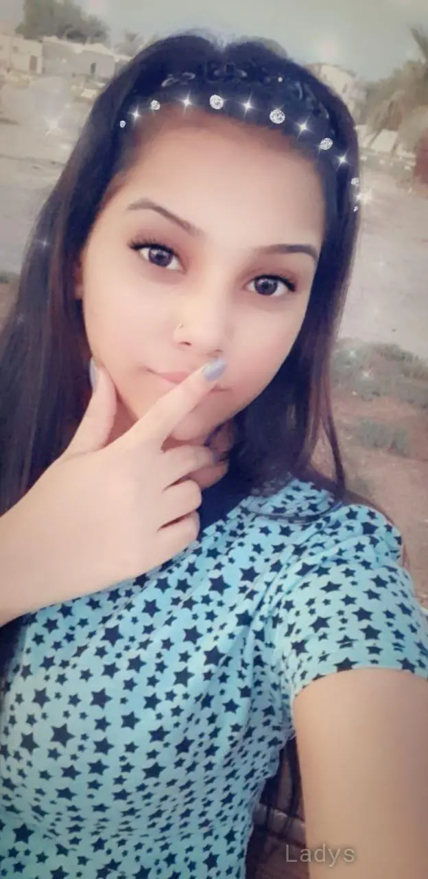 Sarika, 23 years old Dubai escort girl with big tits, height 166 sm, Weight  kg