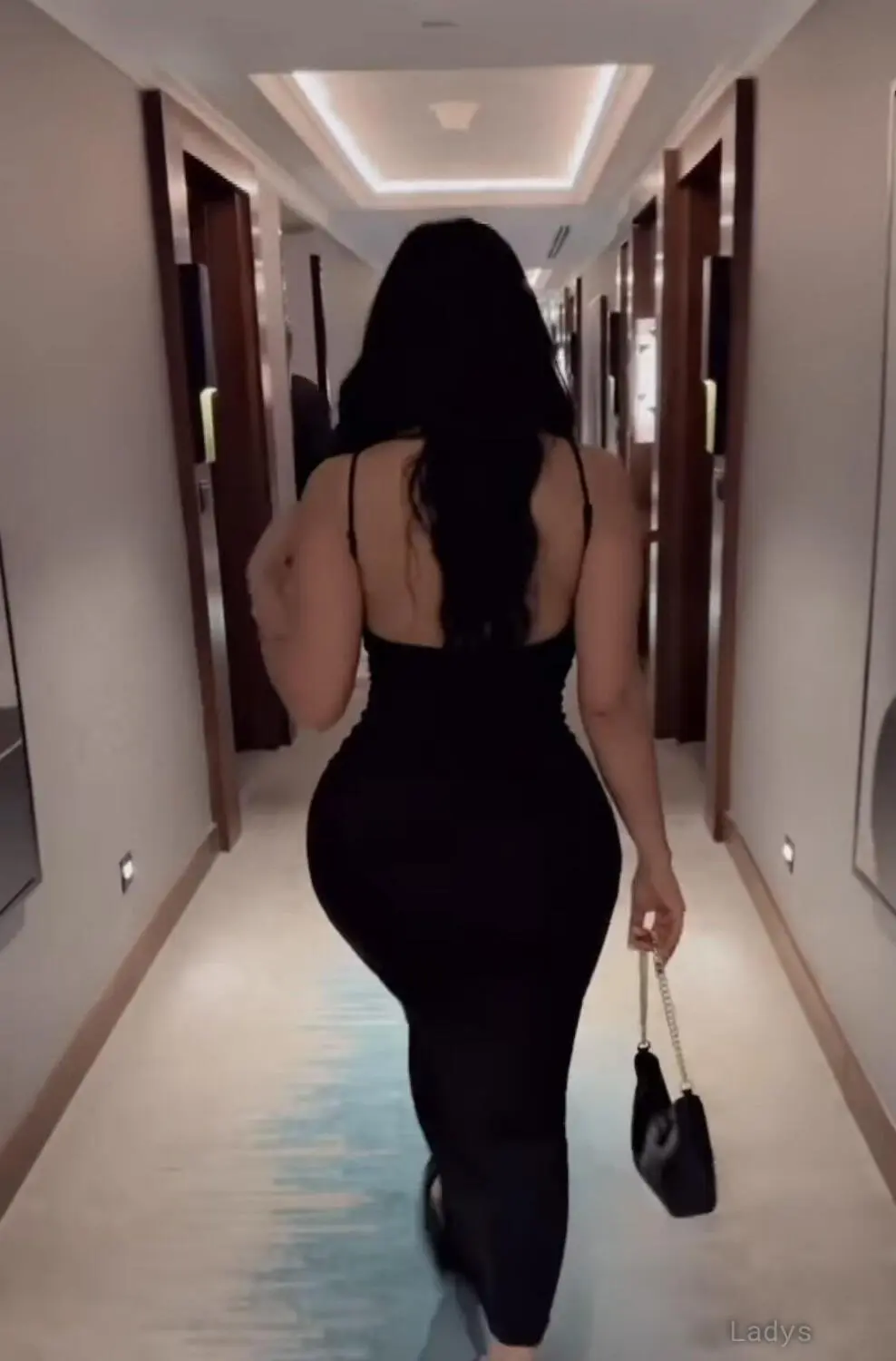 Sexy Sali in dxb, 24 years old Dubai escort girl with big tits, height 168 sm, Weight  kg
