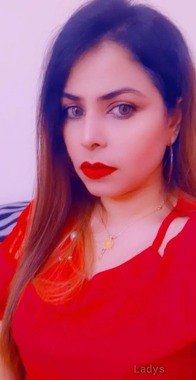 Sunaina, 23 years old Dubai escort girl with big tits, height 167 sm, Weight  kg