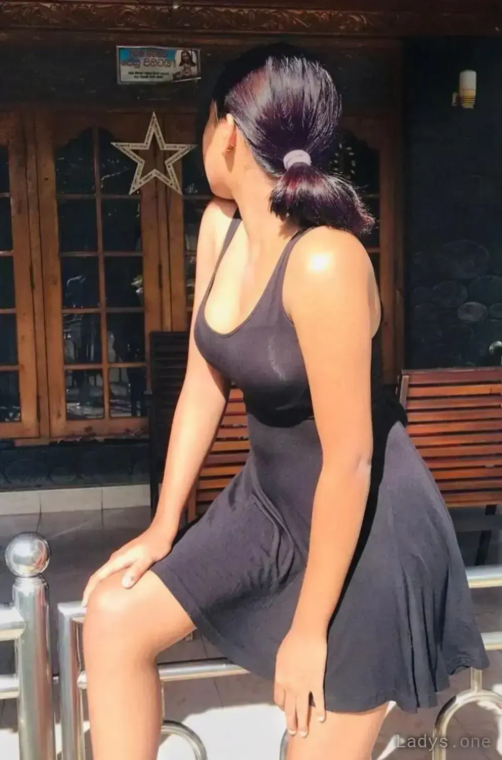 Thushi, 29 years old Dubai escort girl with big tits, height 173 sm, Weight kg