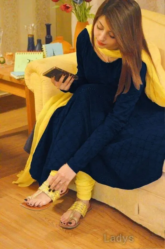 Agila Roy, 23 years beautiful nude Dubai escorts girl, height 166 sm, Weight kg