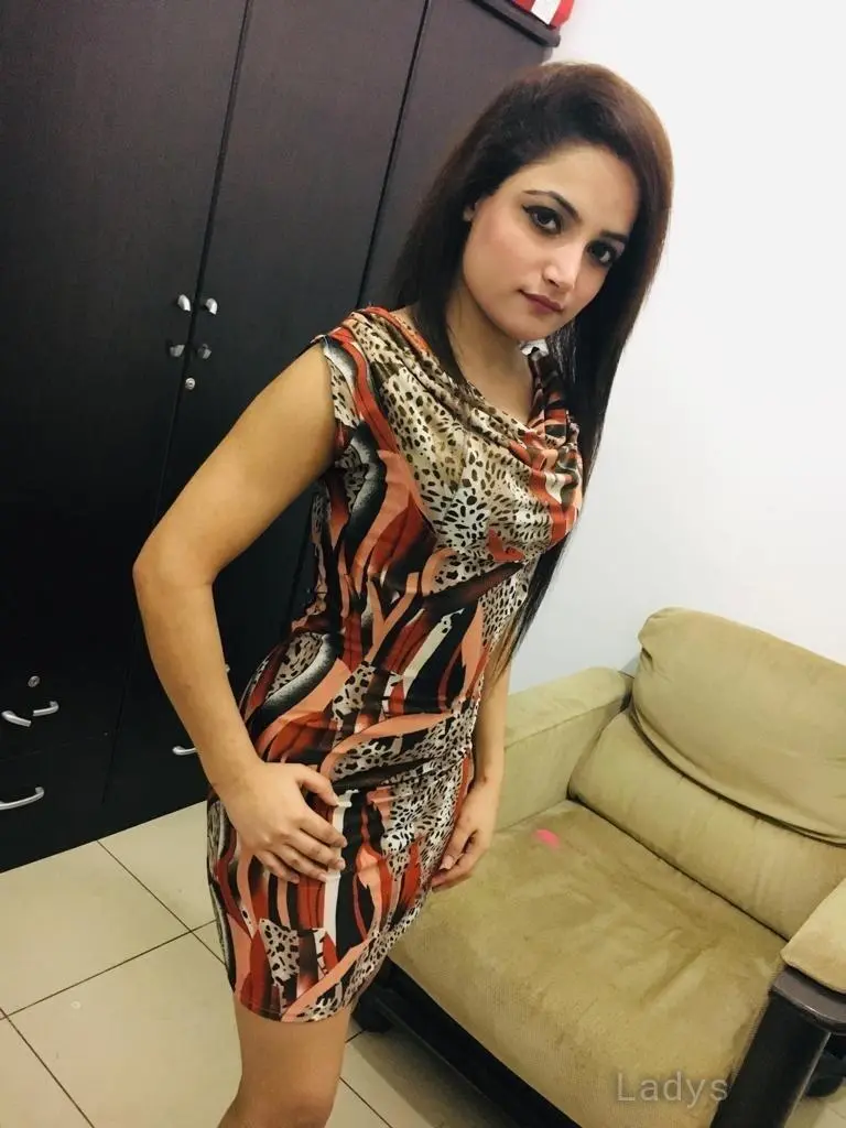Alisha Pakistani Angel, 22 years beautiful nude Dubai escorts girl, height 168 sm, Weight  kg
